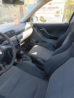 Vând schimb Seat Leon 1M1 2002 1.6 16v stare perfecta de funcționare mai multe detalii la telefon 