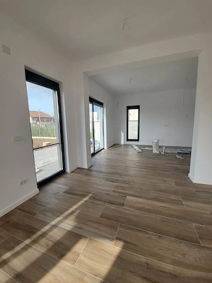 AV694 Proprietar- Duplex de vanzare, P+1E, 4 camere, 3 bai, la COVACI - imagine 11
