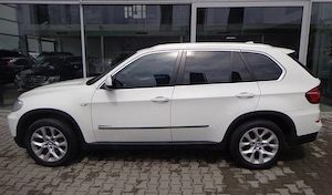 Vand bmw x5 E70  masina poate fi vazuta in Iasi. Km 205000 reali Masina tinuta in parcare subterana  - imagine 7
