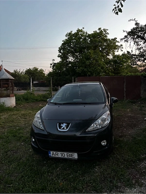 se vinde Peugeot 207 din 2013 