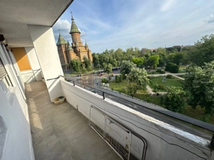 2 camere| cladire istorica| vis a vis de Catedrala| camere spatioase|