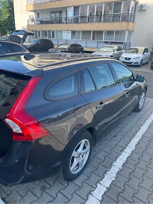 Volvo V60 D2 2018 - imagine 2