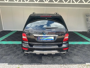 Mercedes-Benz ML 5.5 Benzina 388 CP An 2010 - imagine 4