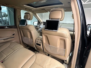 Mercedes-Benz ML 5.5 Benzina 388 CP An 2010 - imagine 11