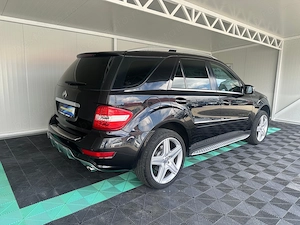 Mercedes-Benz ML 5.5 Benzina 388 CP An 2010 - imagine 8