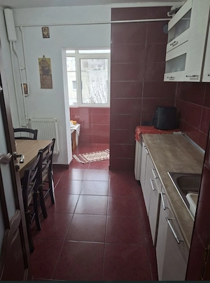Vând apartament 3 camere  - imagine 7