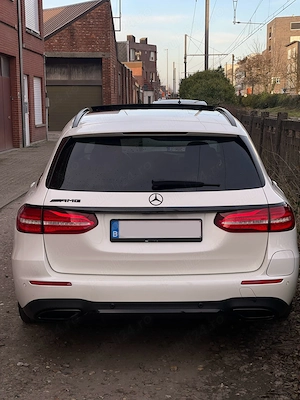 Mercedes-Benz E 300 de Estate | Plug-in Hibrid Diesel | 2019 | AMG Line | Diamond White   Night Pack - imagine 2
