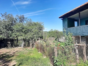 Casa cu teren de vanzare - imagine 2