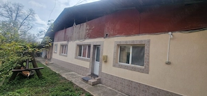 Casa de vanzare 122 mp + 450 mp teren, 3 camere, 2 bai, 2 bucatarii, anexe - imagine 2