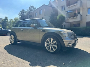 Persoana fizica ofer spre vanzare Mini Cooper