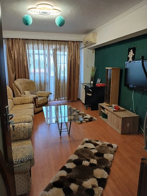 proprietar vand schimb apartament 3 camere depou