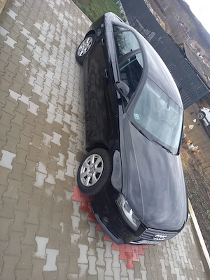 Audi A4 1.8 benzină turbo  - imagine 2