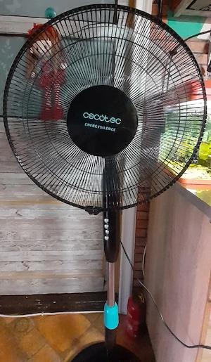 Vând ventilator CECOTEC 5 palete 3 trepte de viteză 