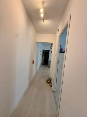 Apartament 3 camere - Craiovita Noua - imagine 11