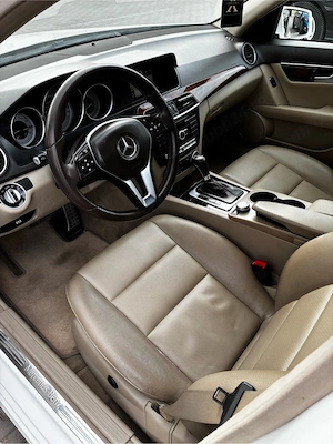 Mercedes C250  - imagine 5