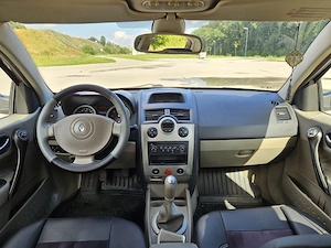 Renault Megane 2 Sedan 1.6 Benzină 2005 - foarte întreținută - imagine 7