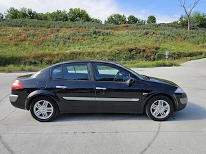 Renault Megane 2 Sedan 1.6 Benzină 2005 - foarte întreținută - imagine 4