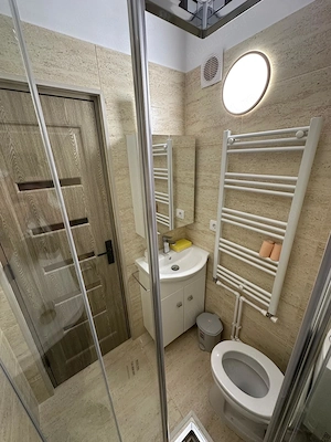 Garsonieră de închiriat   ideală pentru birou cabinet, Țiglina 1,tribunal 270 eur -pret negociabil - imagine 9