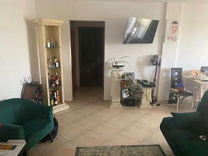 Apartament 3 camere de vanzare - imagine 2