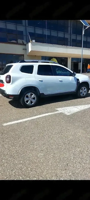 Dacia Duster 1.5 DCI an 2020 luna a7a , stare impecabilă. km reali  cu carte service numai la reprez - imagine 4