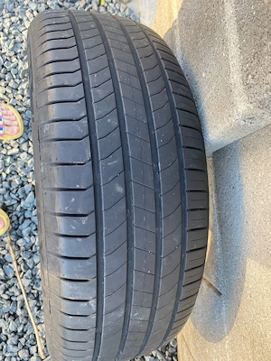 Anvelope Vara 215/60/R17/96H stare foarte buna