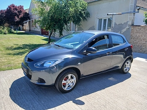 Mazda 2 an 2010 benzina 1.3 klima distribuție lanț 147000km - imagine 10
