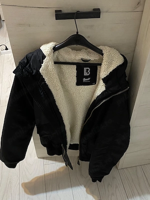 Vand Polo Sport Ralph Lauren PS100 negri cu detalii rosii si galbene + o geaca Brandit CWU pe gratis