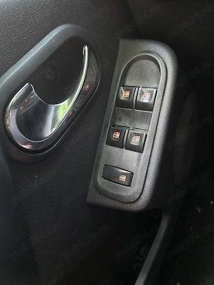 Dacia Duster 1.5dci 109CP 4x4 pregatit de drumuri grele - model Petrom - imagine 9