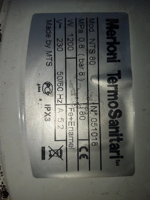 Boiler electric de 80 litri vand