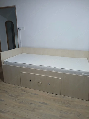 Vând urgent pat preț negociabil stare bună