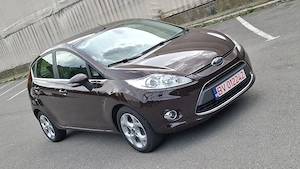 Ford Fiesta mk 7 Morello edition 1.3 i E5 auto intretinut ..Accept variante Moto