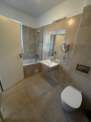 Apartament 3 camere, loc de parcare si boxa  de închiriat, Rasnov, Radsor Residence - imagine 7