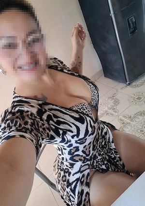 MILF  matura super sexi pasională focoasă ador săruturile peste tot!