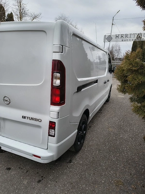 Opel Vivaro 2015 - imagine 6