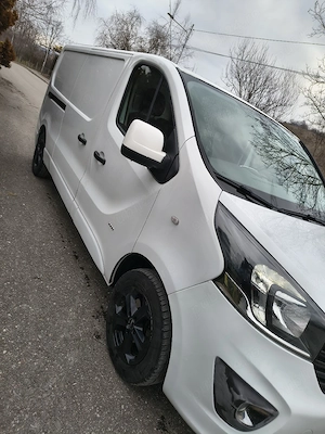 Opel Vivaro 2015 - imagine 3