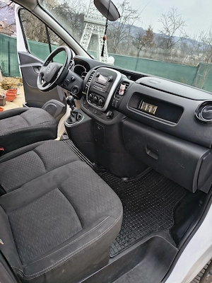 Opel Vivaro 2015 - imagine 7