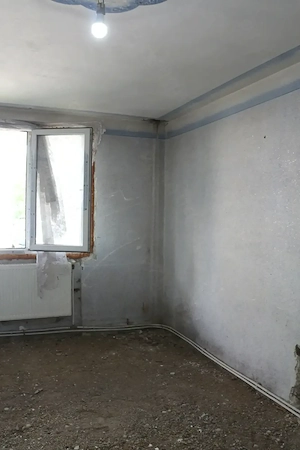 PF vând apartament cu 3 camere decomandat   Str. Gloriei, Roman la 10 min de Piața Smirodava - imagine 8