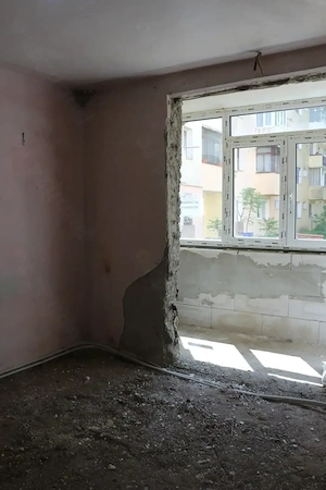 PF vând apartament cu 3 camere decomandat   Str. Gloriei, Roman la 10 min de Piața Smirodava - imagine 9