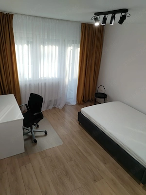 Ap. 1 camera Lux  cu centrala termica proprie Zona Dacia  de vânzare  - imagine 2