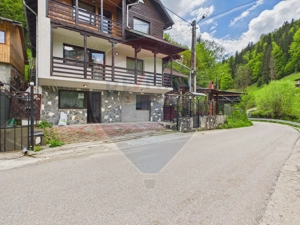 Pensiune/casa montană 9 camere în Dâmbovicioara, comision 0% - imagine 14