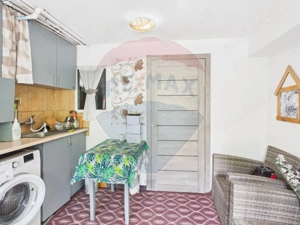Pensiune/casa montană 9 camere în Dâmbovicioara, comision 0% - imagine 15