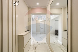 Apartament spectaculos de vanzare: 4 camere, 2 băi, zona Vlaicu - imagine 7