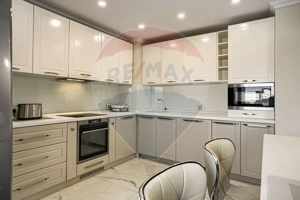Apartament spectaculos de vanzare: 4 camere, 2 băi, zona Vlaicu - imagine 4