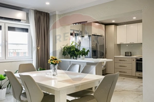 Apartament spectaculos de vanzare: 4 camere, 2 băi, zona Vlaicu - imagine 5