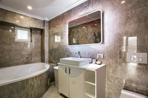Apartament spectaculos de vanzare: 4 camere, 2 băi, zona Vlaicu - imagine 9