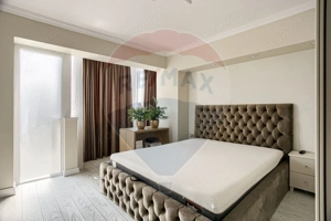 Apartament spectaculos de vanzare: 4 camere, 2 băi, zona Vlaicu - imagine 11