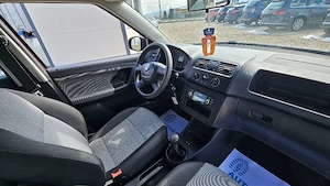 Skoda Fabia 2012-1.2 benzină-90 Cp - imagine 7