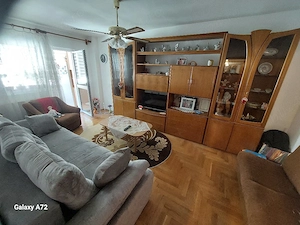 Închiriere apartament.3 camere