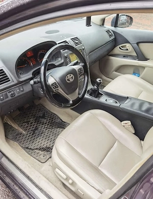 Toyota Avensis 2.2d4d - imagine 6