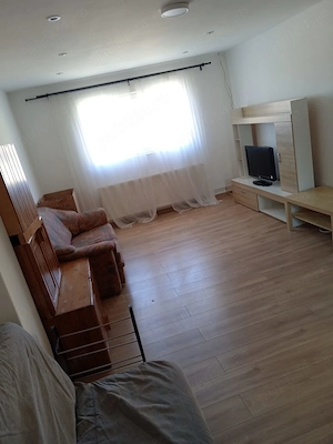 Inchiriez apartament la casa centru Targoviste - imagine 5